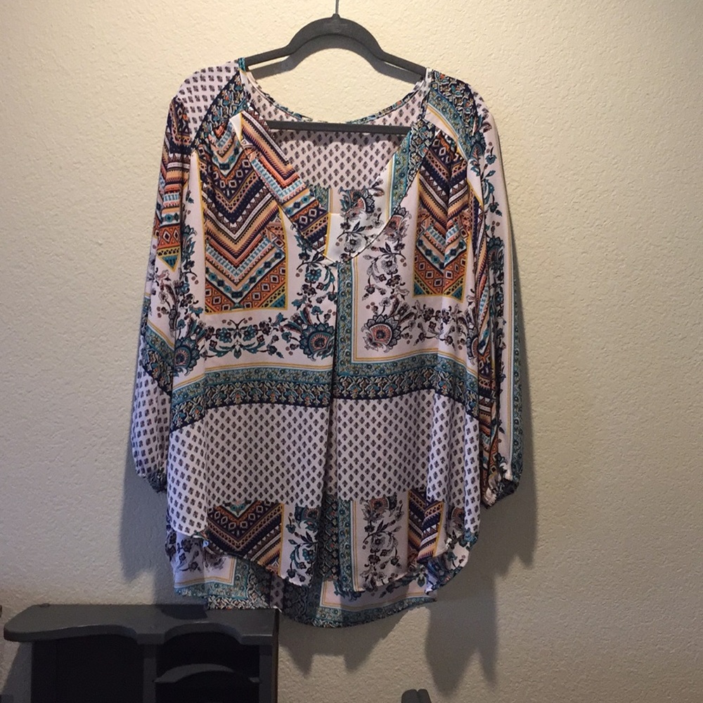 Flyaway multicolored tunic